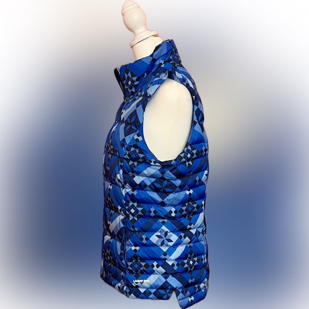 Lands' End Women’s Med 600-Fill Down Puffer Vest, Blue “Patchwork Quilt” Pattern - Picture 3 of 6